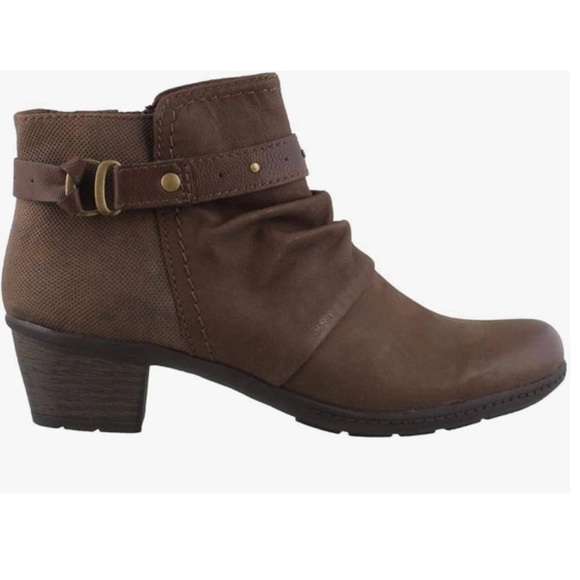 Earth Origins “Meryl” bootie—hard to find - Picture 2 of 5